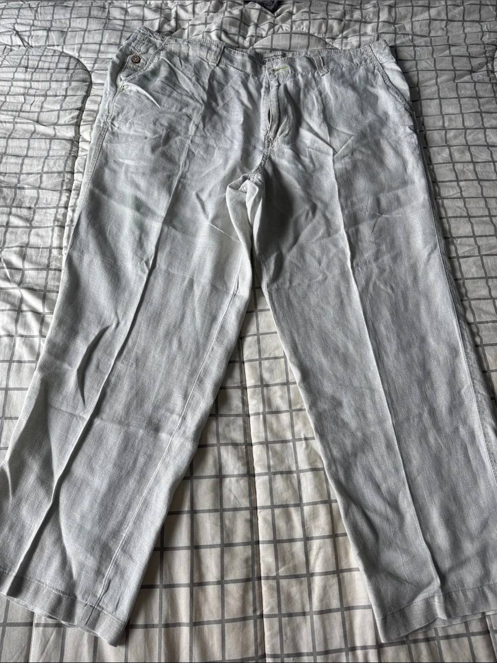 Tommy Bahama Light color Men's Chinos